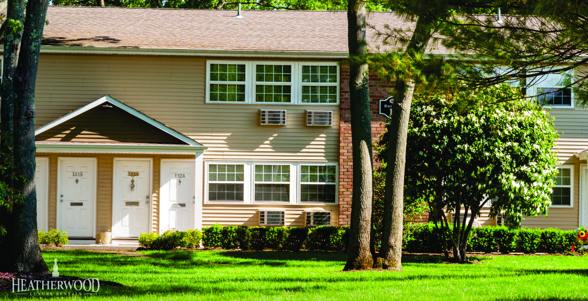 Apartments in Holbrook, NY Hillcrest Village Luxury Apartments